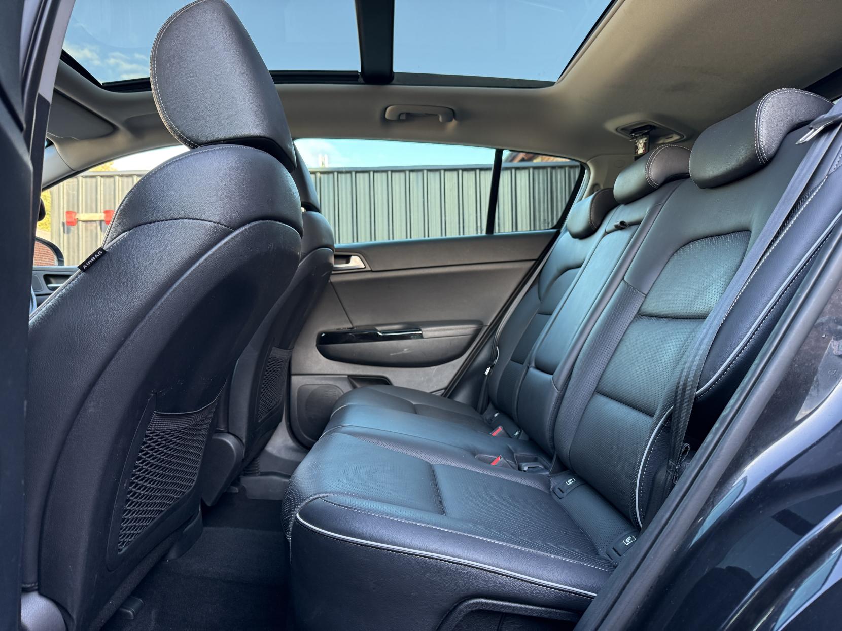 Kia Sportage 1.6 CRDi 4 SUV 5dr Diesel Manual Euro 6 (s/s) (134 bhp)