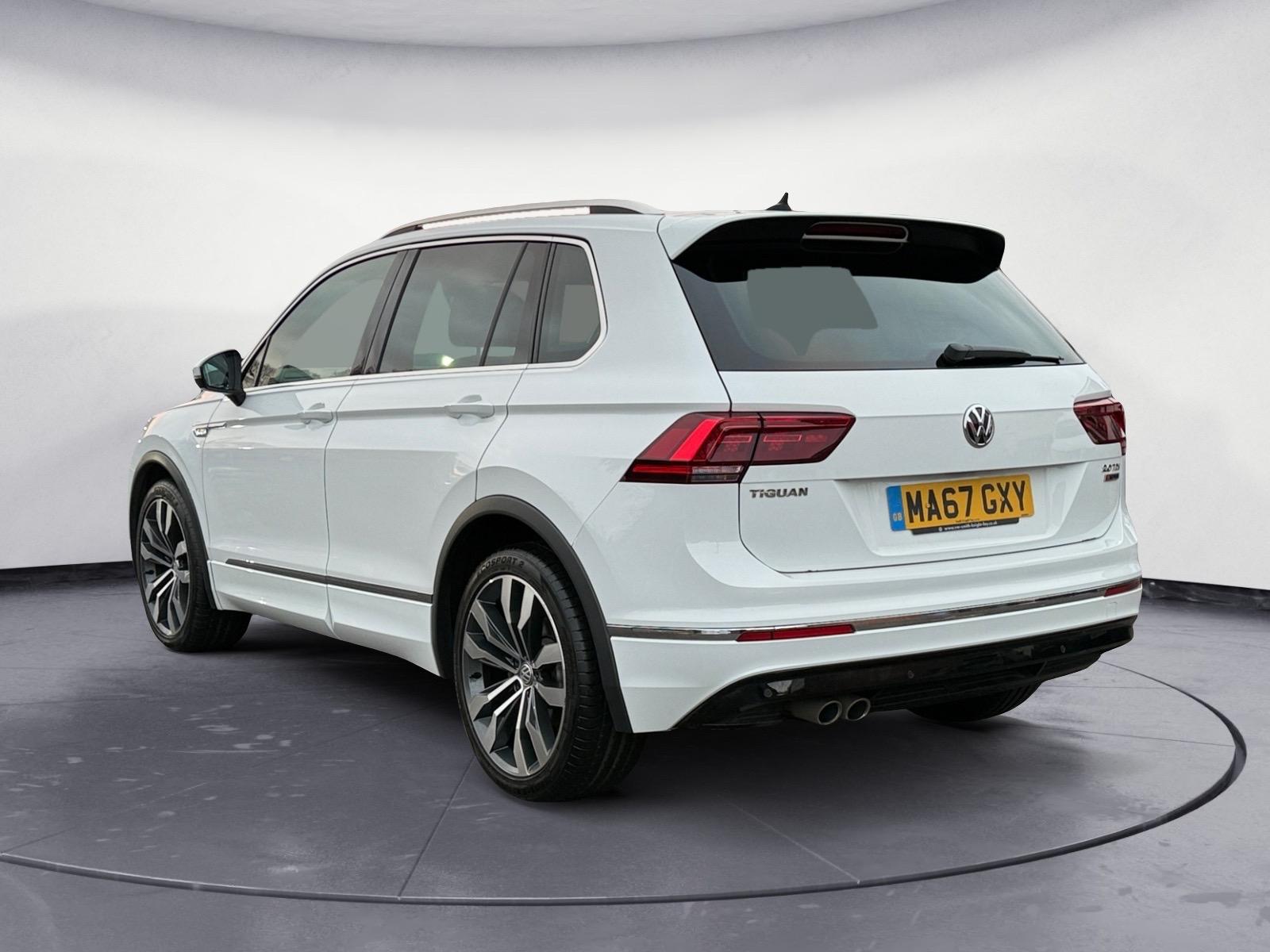 Volkswagen Tiguan 2.0 TDI R-Line SUV 5dr Diesel Manual 4Motion Euro 6 (s/s) (150 ps)