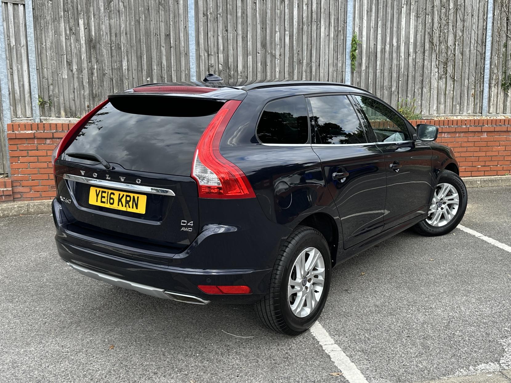 Volvo XC60 2.4 D4 SE SUV 5dr Diesel Manual AWD Euro 6 (s/s) (190 ps)