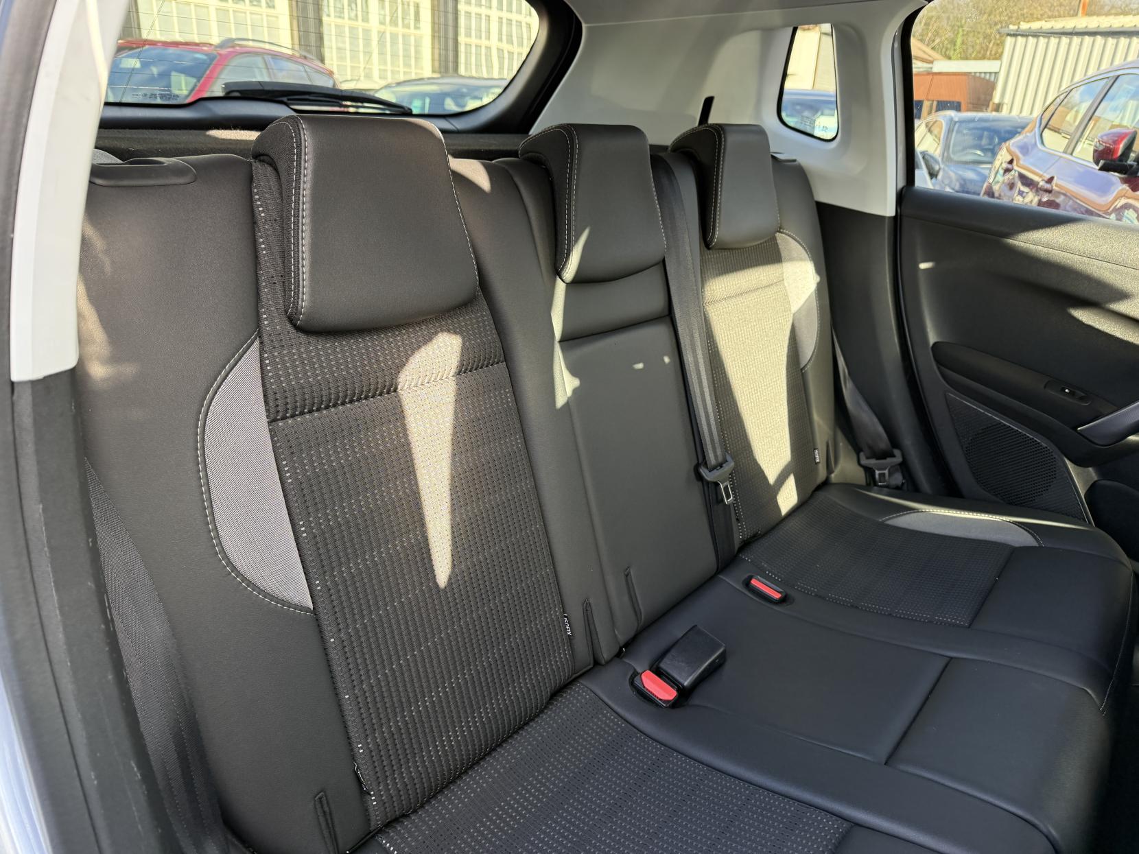 Peugeot 2008 1.6 BlueHDi Allure SUV 5dr Diesel Manual Euro 6 (s/s) (100 ps)