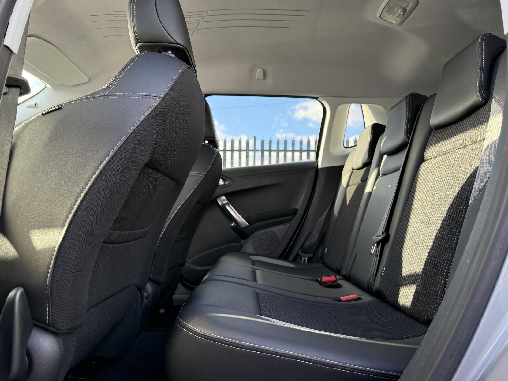 Peugeot 2008 1.6 BlueHDi Allure SUV 5dr Diesel Manual Euro 6 (s/s) (100 ps)