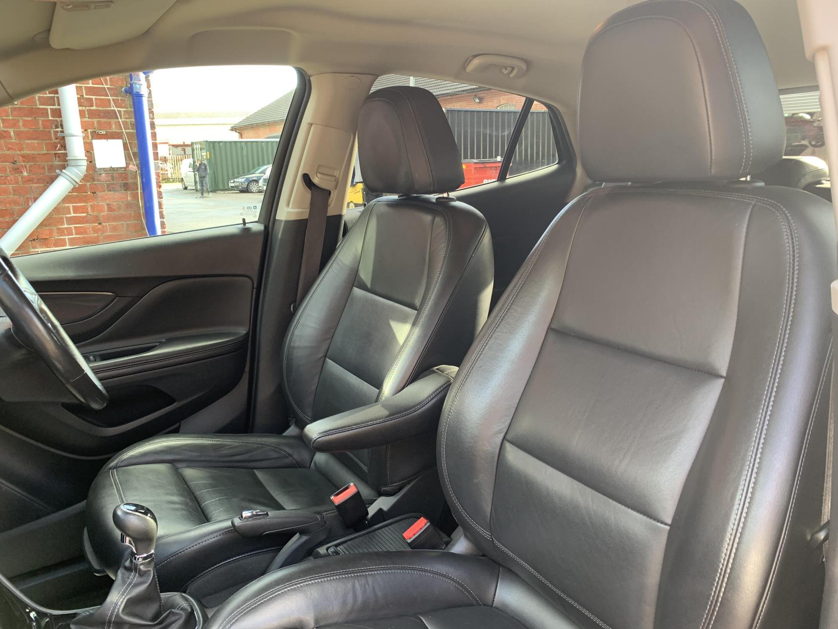 Vauxhall Mokka X 1.4i Turbo ecoTEC Elite Nav SUV 5dr Petrol Manual Euro 6 (s/s) (140 ps)