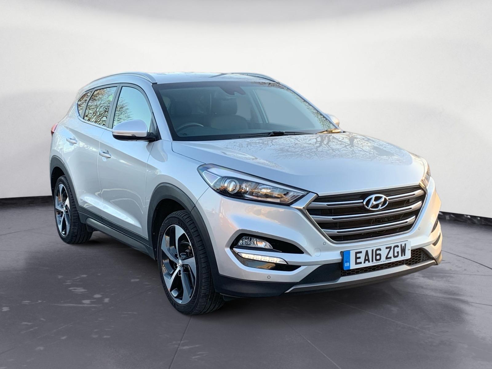 Hyundai TUCSON 2.0 CRDi Blue Drive Premium SUV 5dr Diesel Manual Euro 6 (s/s) (136 ps)