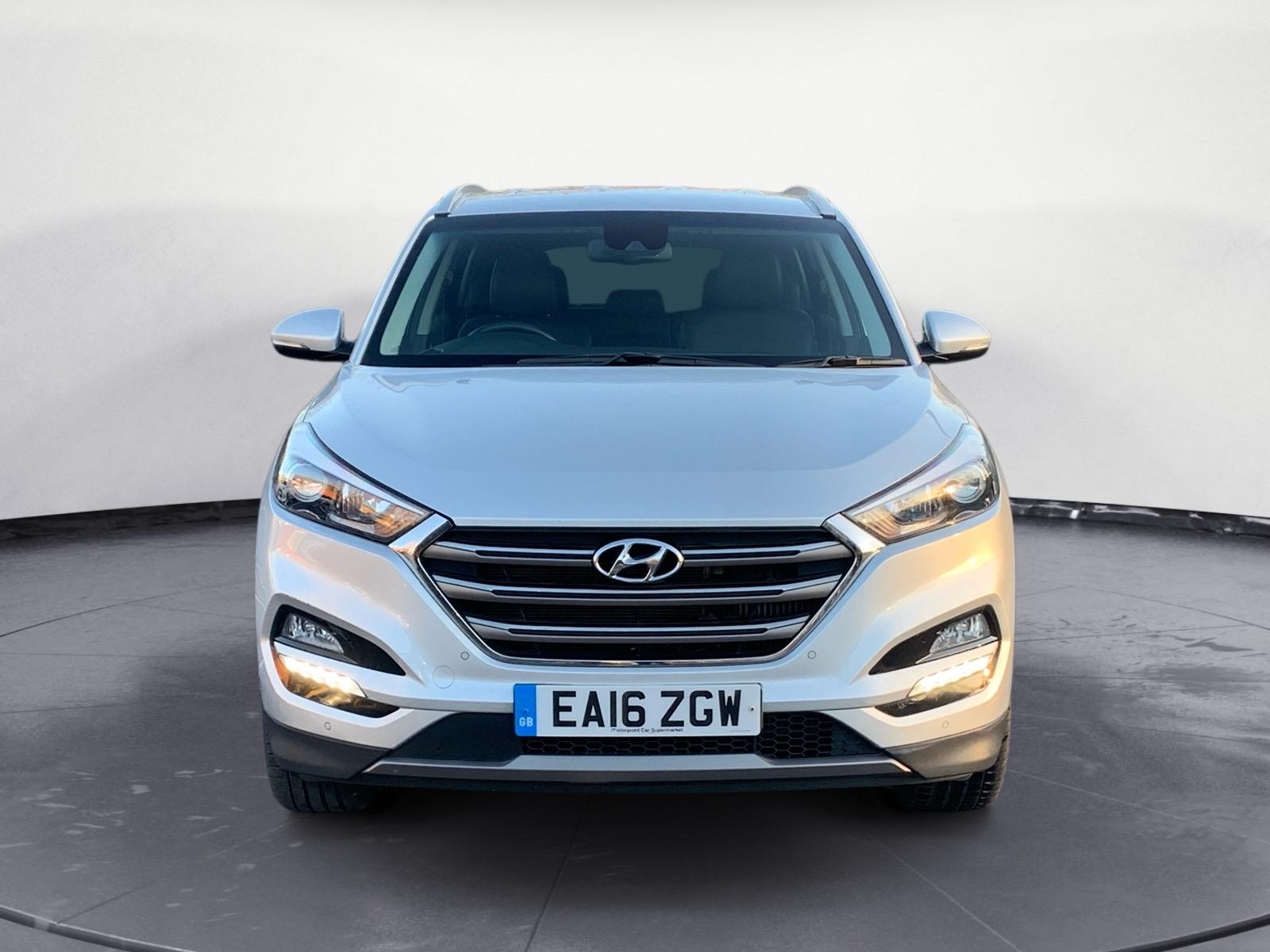 Hyundai TUCSON 2.0 CRDi Blue Drive Premium SUV 5dr Diesel Manual Euro 6 (s/s) (136 ps)