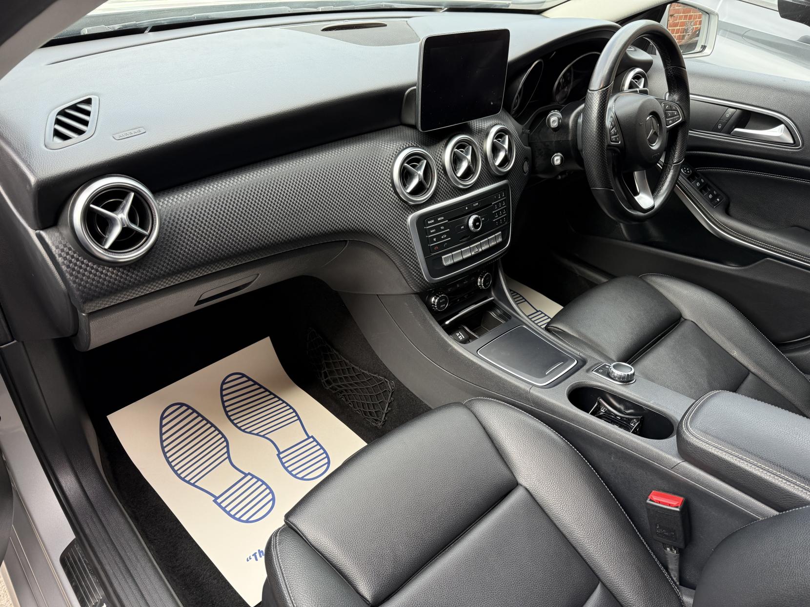 Mercedes-Benz A Class 1.5 A180d Sport (Premium) Hatchback 5dr Diesel 7G-DCT Euro 6 (s/s) (109 ps)