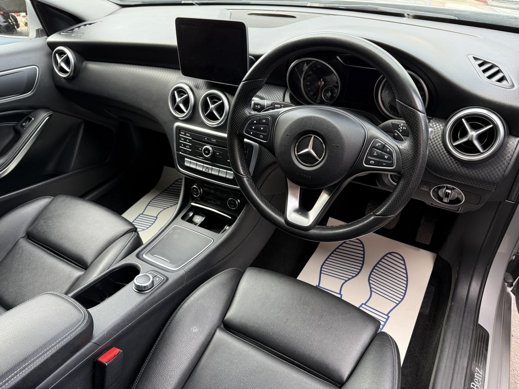 Mercedes-Benz A Class 1.5 A180d Sport (Premium) Hatchback 5dr Diesel 7G-DCT Euro 6 (s/s) (109 ps)