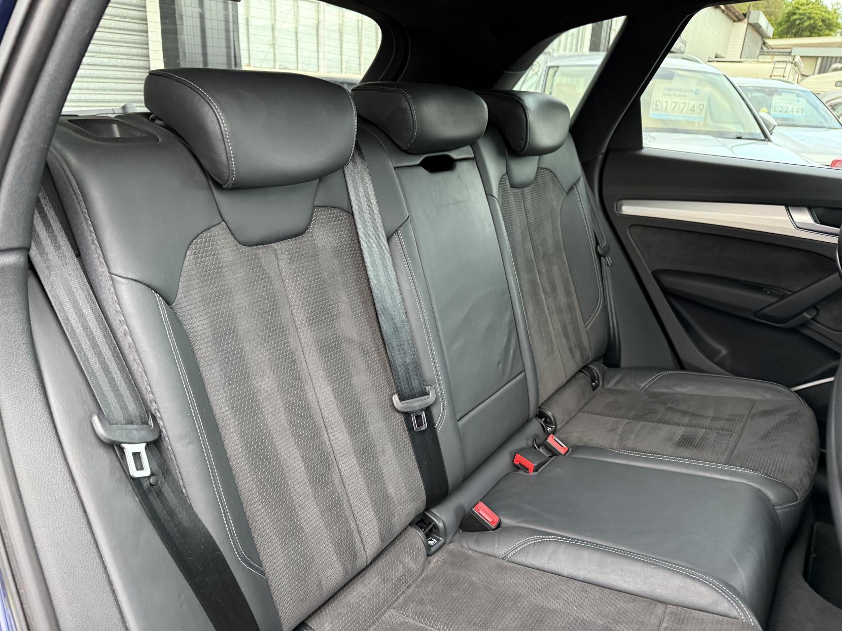 Audi Q5 2.0 TDI S line SUV 5dr Diesel S Tronic quattro Euro 6 (s/s) (190 ps)