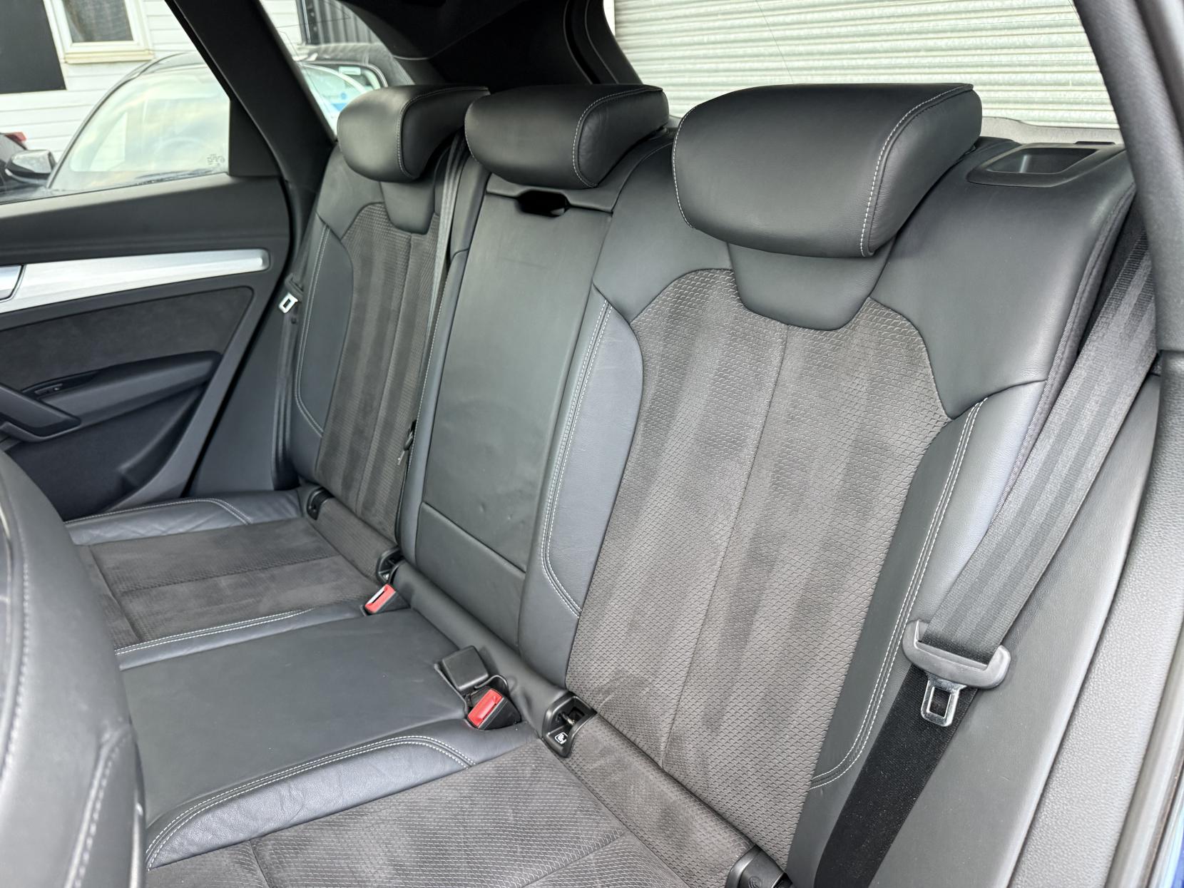 Audi Q5 2.0 TDI S line SUV 5dr Diesel S Tronic quattro Euro 6 (s/s) (190 ps)
