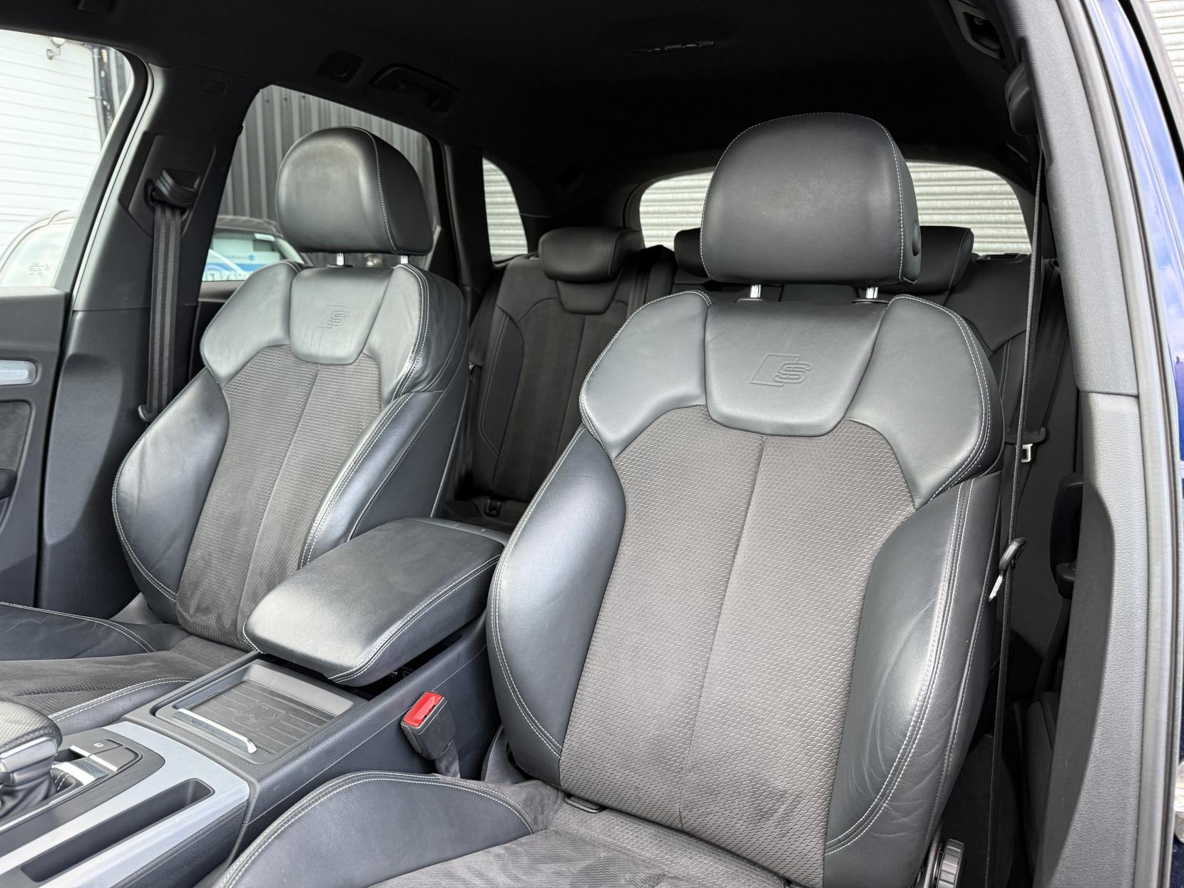 Audi Q5 2.0 TDI S line SUV 5dr Diesel S Tronic quattro Euro 6 (s/s) (190 ps)