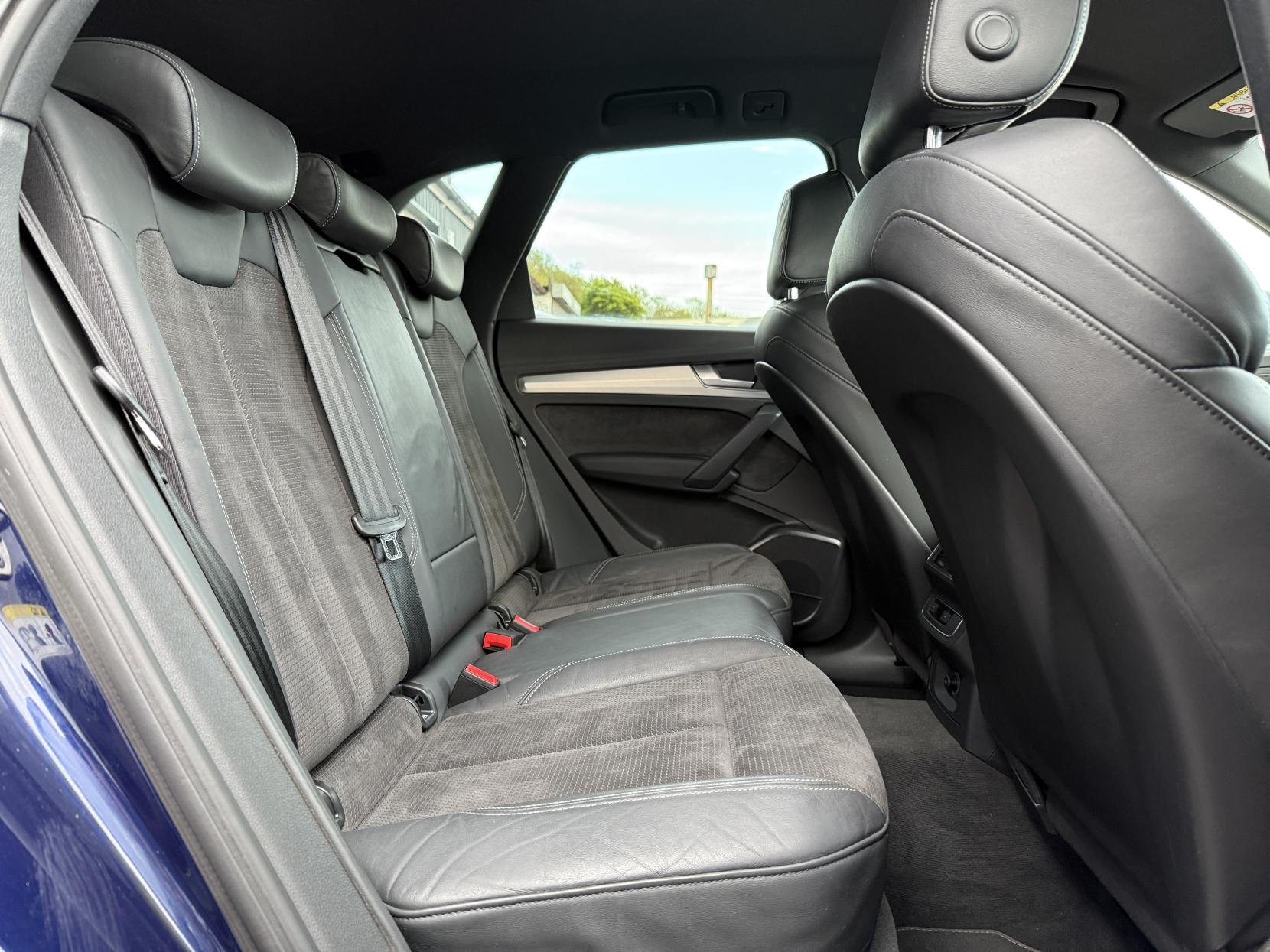 Audi Q5 2.0 TDI S line SUV 5dr Diesel S Tronic quattro Euro 6 (s/s) (190 ps)