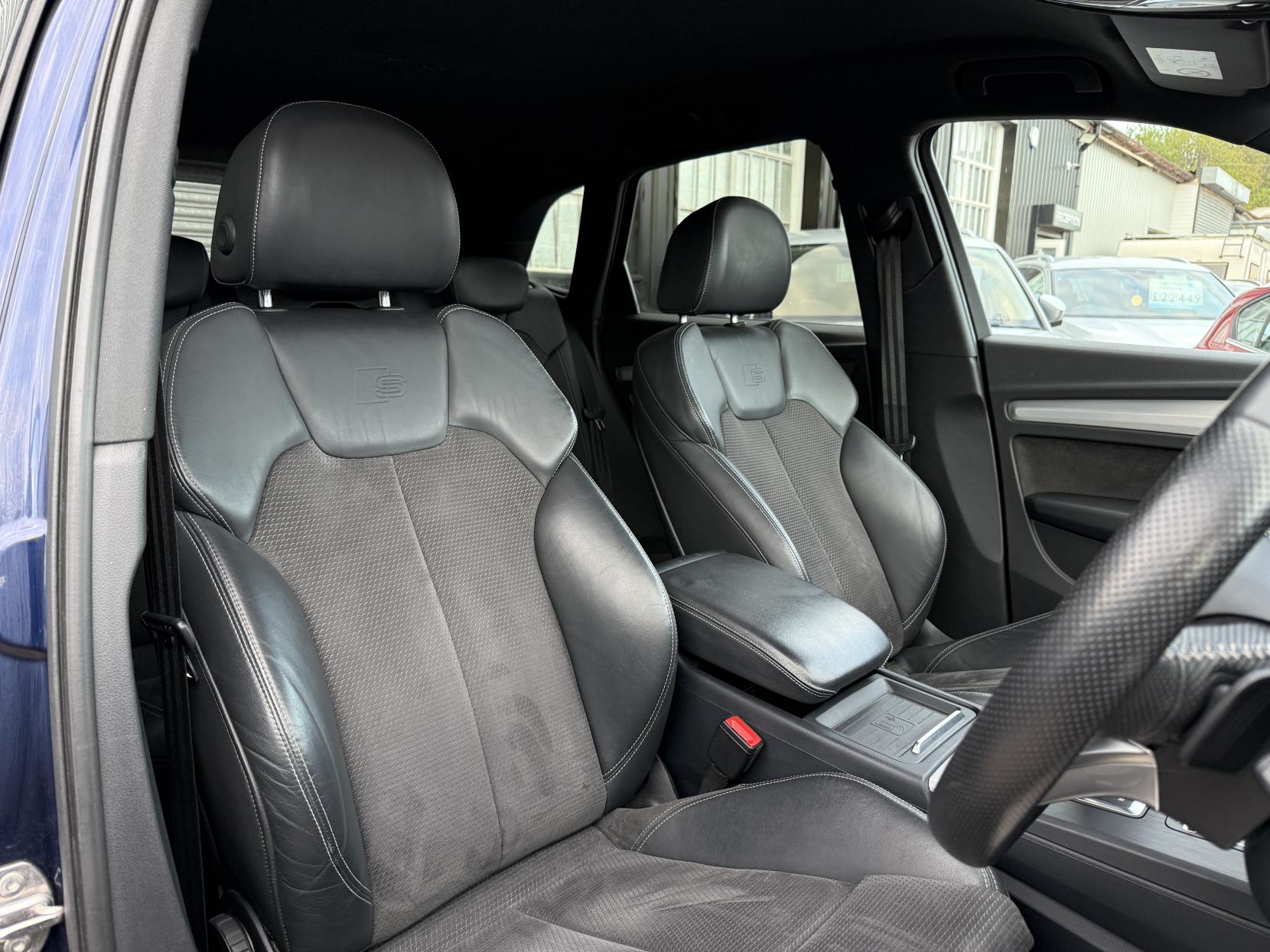 Audi Q5 2.0 TDI S line SUV 5dr Diesel S Tronic quattro Euro 6 (s/s) (190 ps)
