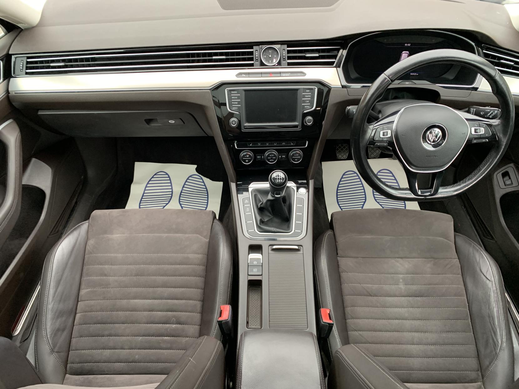 Volkswagen Passat 2.0 TDI BlueMotion Tech GT Estate 5dr Diesel Manual Euro 6 (s/s) (150 ps)