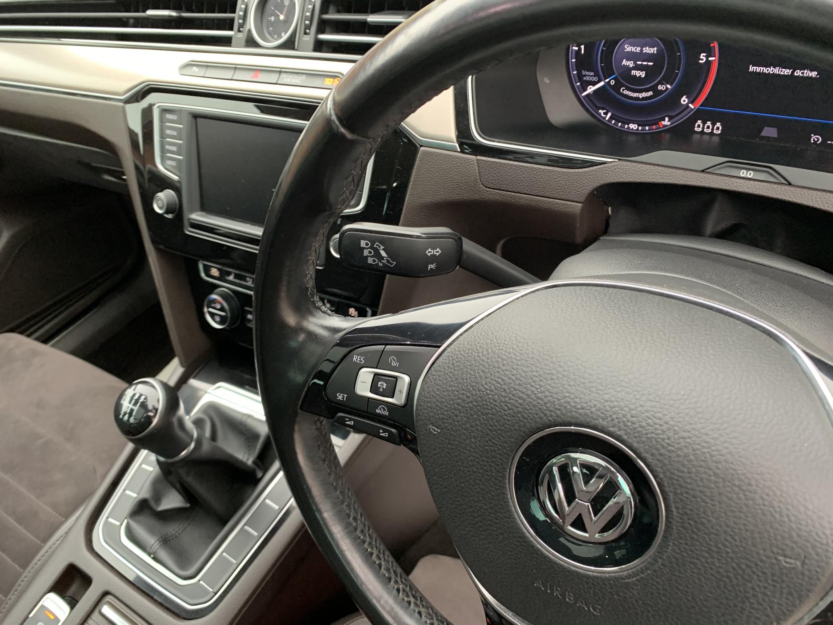 Volkswagen Passat 2.0 TDI BlueMotion Tech GT Estate 5dr Diesel Manual Euro 6 (s/s) (150 ps)