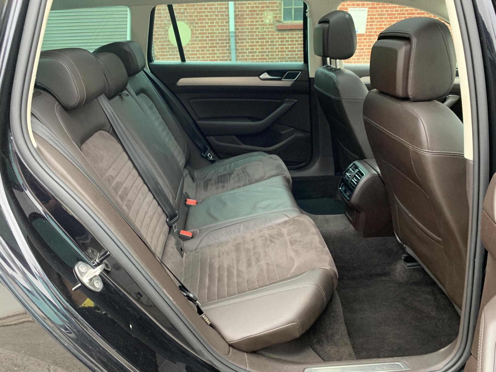 Volkswagen Passat 2.0 TDI BlueMotion Tech GT Estate 5dr Diesel Manual Euro 6 (s/s) (150 ps)