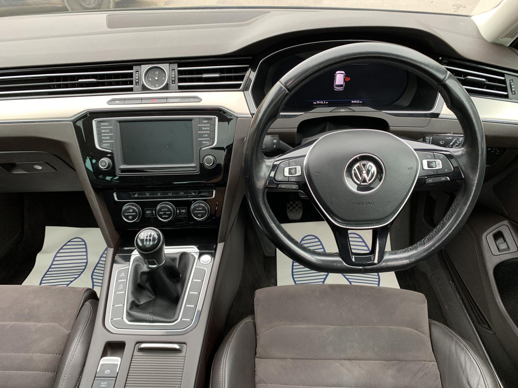 Volkswagen Passat 2.0 TDI BlueMotion Tech GT Estate 5dr Diesel Manual Euro 6 (s/s) (150 ps)