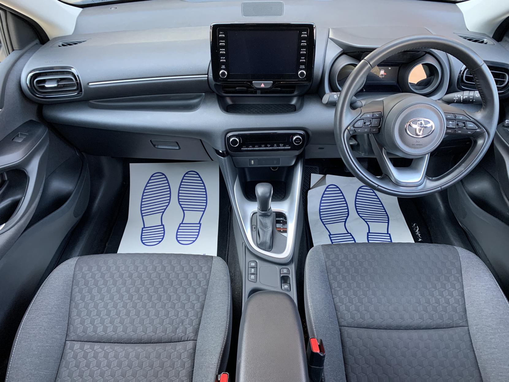 Toyota Yaris 1.5 VVT-h Design Hatchback 5dr Petrol Hybrid E-CVT Euro 6 (s/s) (116 ps)