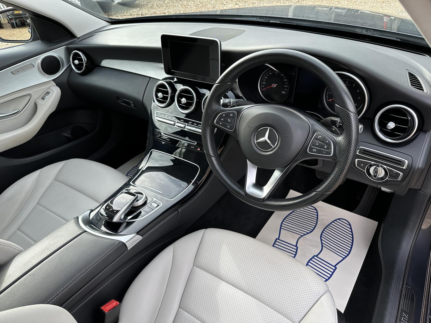 Mercedes-Benz C Class 2.0 C200 Sport Saloon 4dr Petrol 7G-Tronic+ Euro 6 (s/s) (184 ps)
