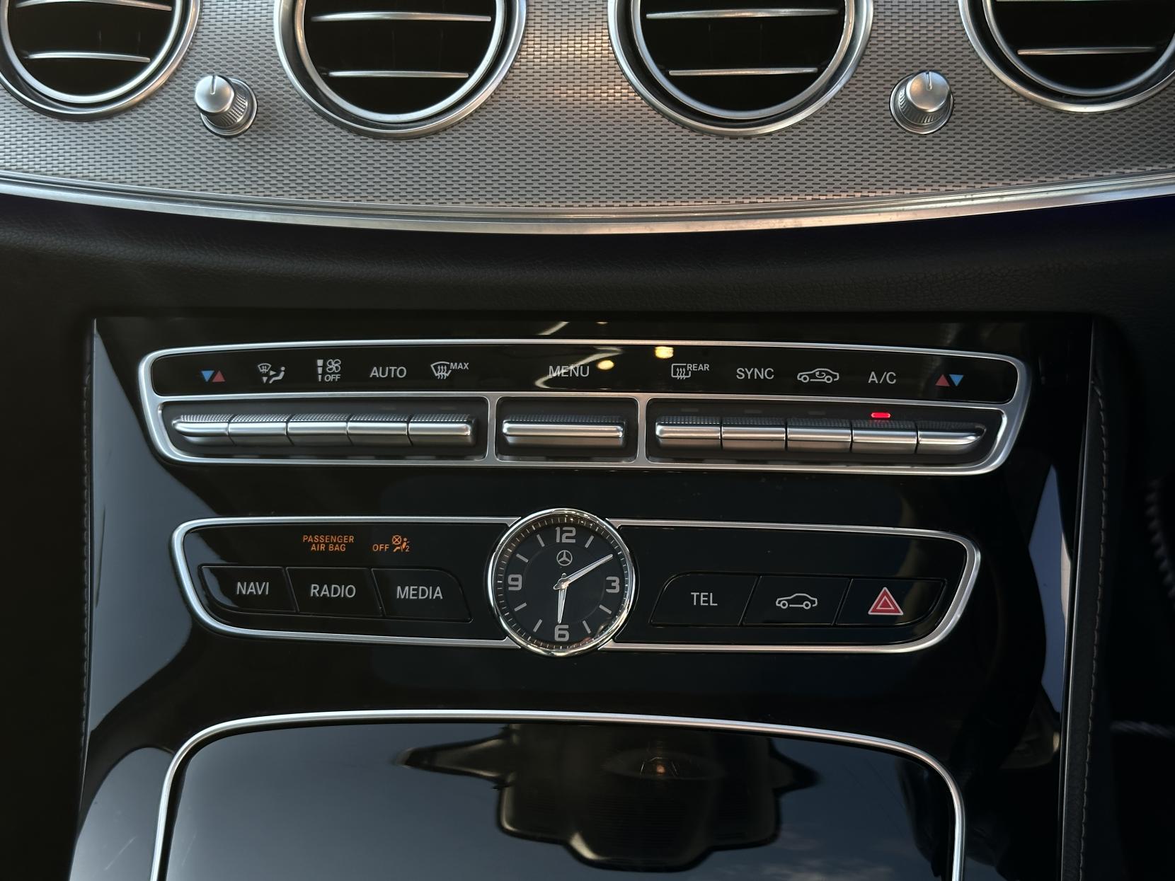 Mercedes-Benz E Class 2.0 E220d SE (Premium Plus) Saloon 4dr Diesel G-Tronic+ Euro 6 (s/s) (194 ps)
