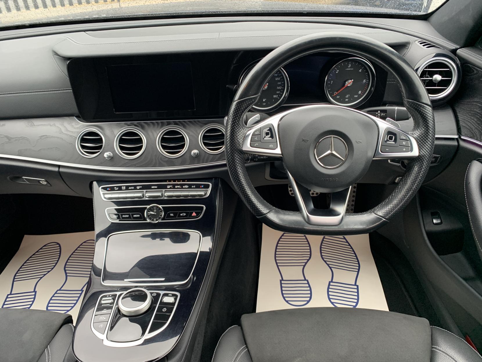 Mercedes-Benz E Class 2.0 E220d AMG Line Saloon 4dr Diesel G-Tronic+ Euro 6 (s/s) (194 ps)