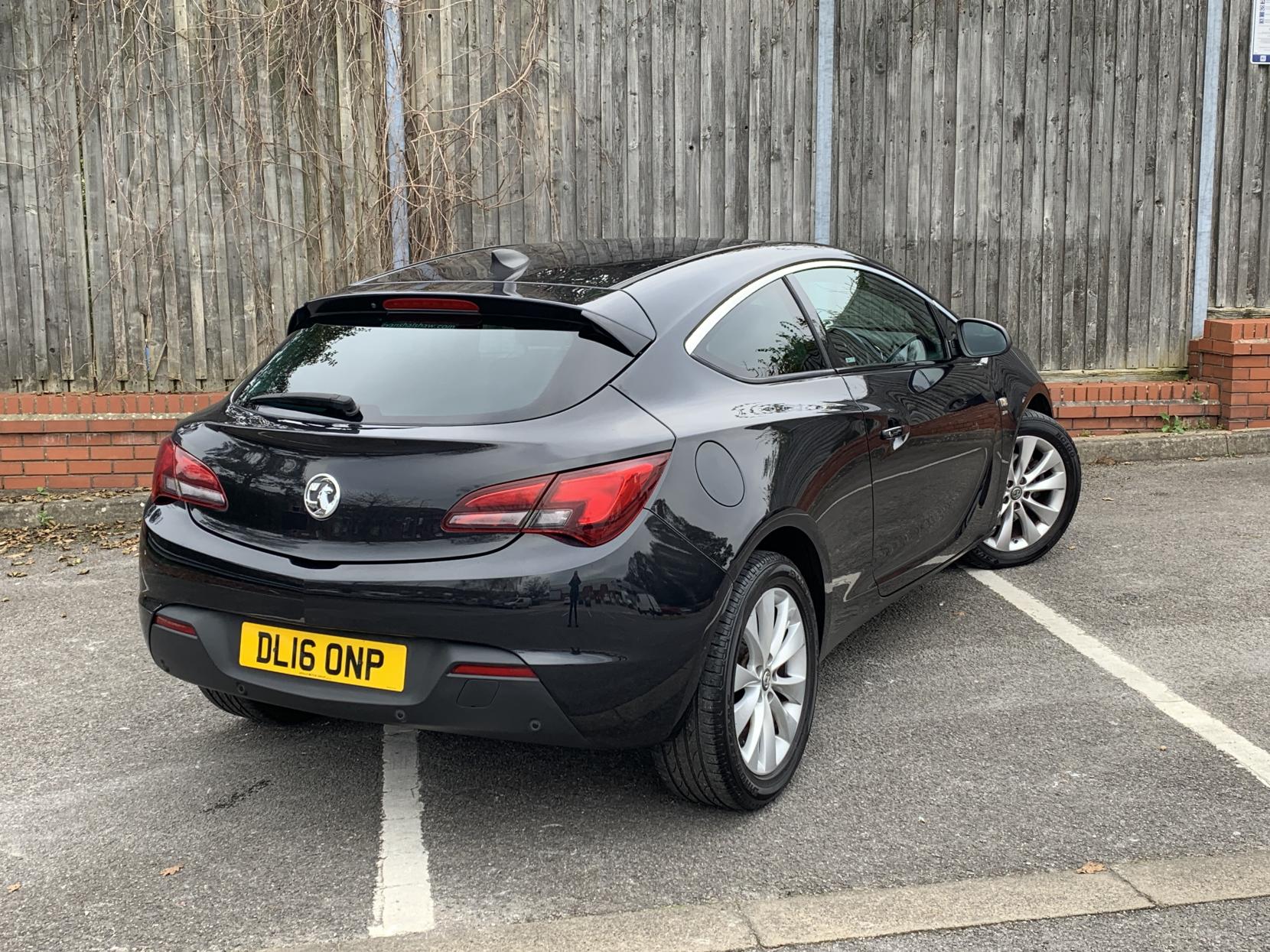 Vauxhall Astra GTC 1.4i Turbo SRi Coupe 3dr Petrol Manual Euro 6 (s/s) (120 ps)