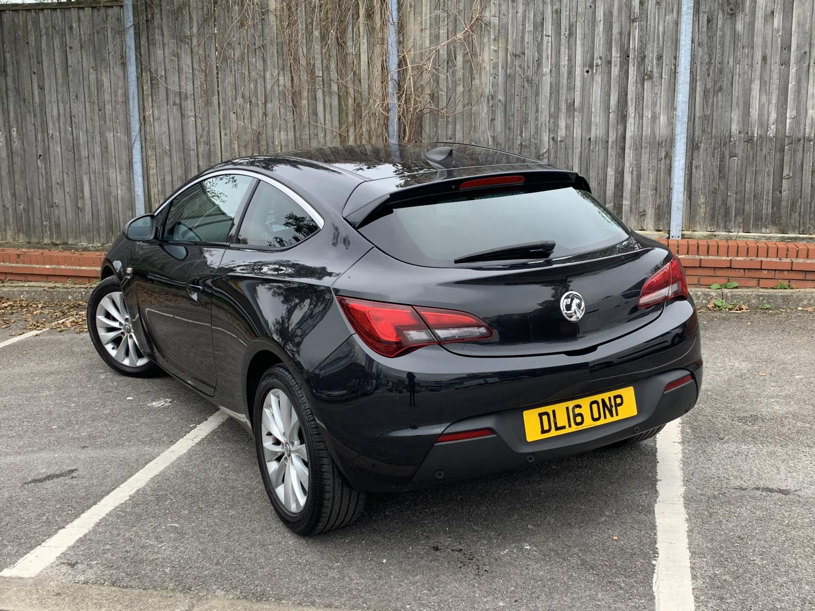 Vauxhall Astra GTC 1.4i Turbo SRi Coupe 3dr Petrol Manual Euro 6 (s/s) (120 ps)