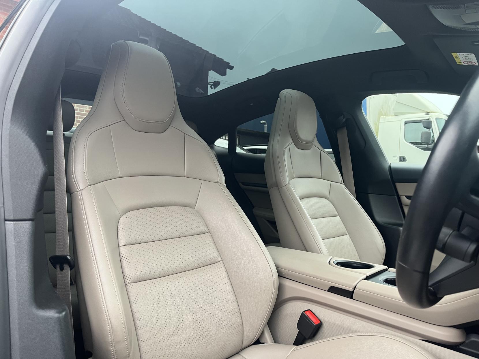 Porsche Taycan Performance Plus 93.4kWh 4S Saloon 4dr Electric Auto 4WD (571 ps)