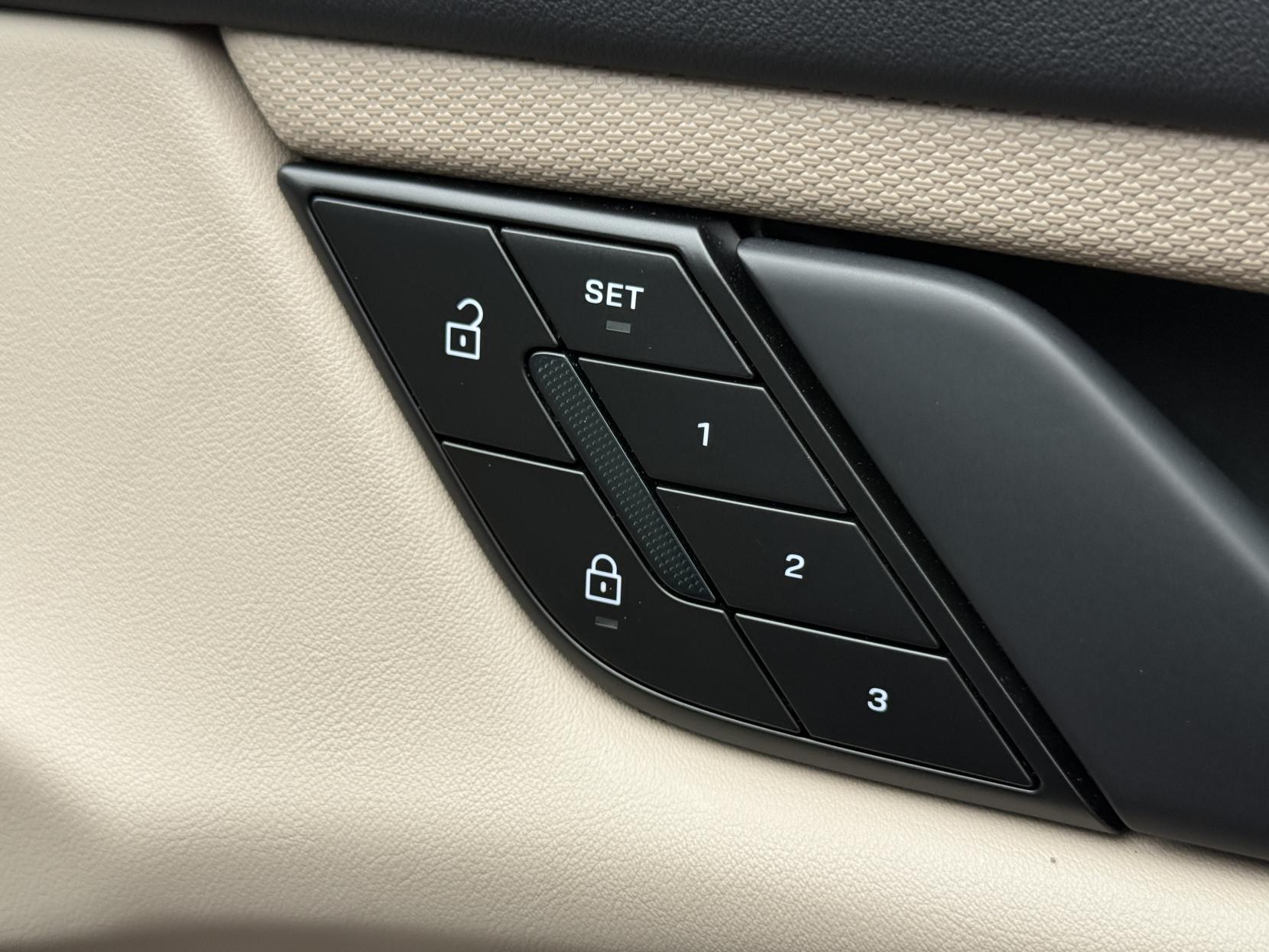 Porsche Taycan Performance Plus 93.4kWh 4S Saloon 4dr Electric Auto 4WD (571 ps)