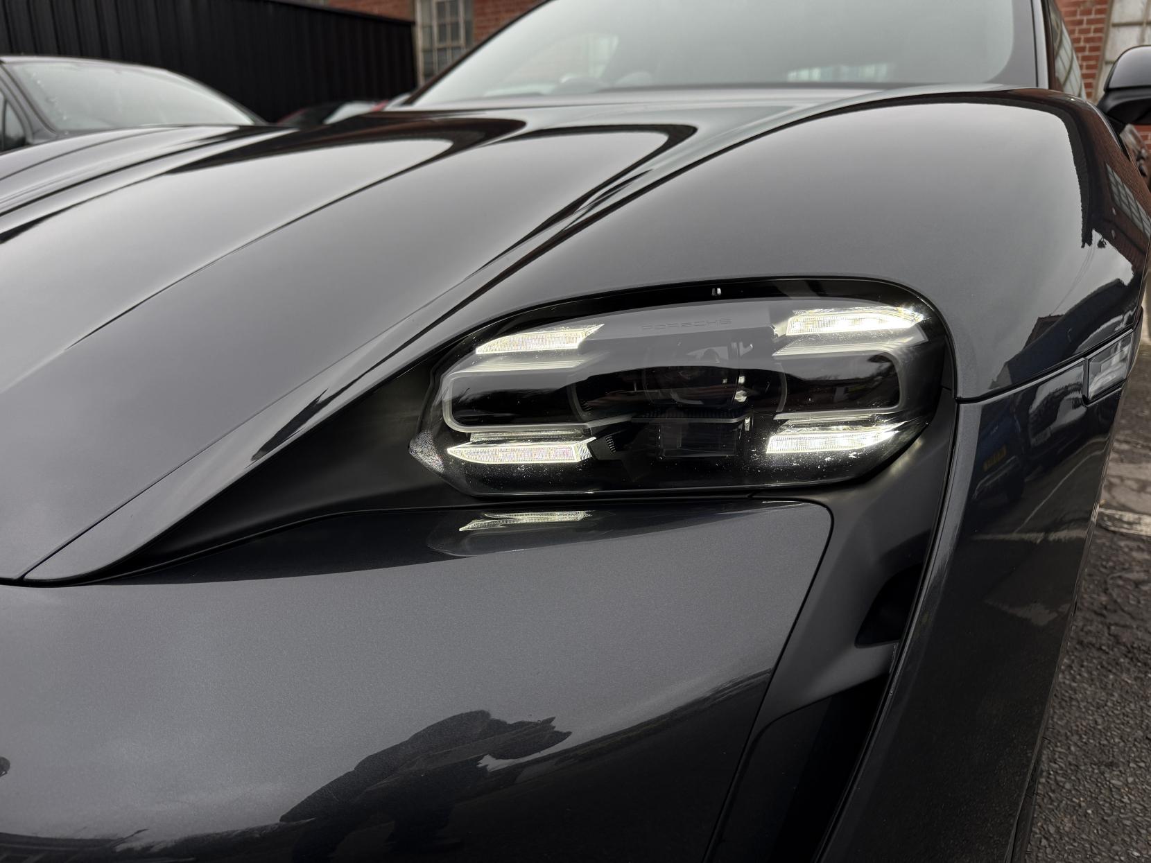 Porsche Taycan Performance Plus 93.4kWh 4S Saloon 4dr Electric Auto 4WD (571 ps)