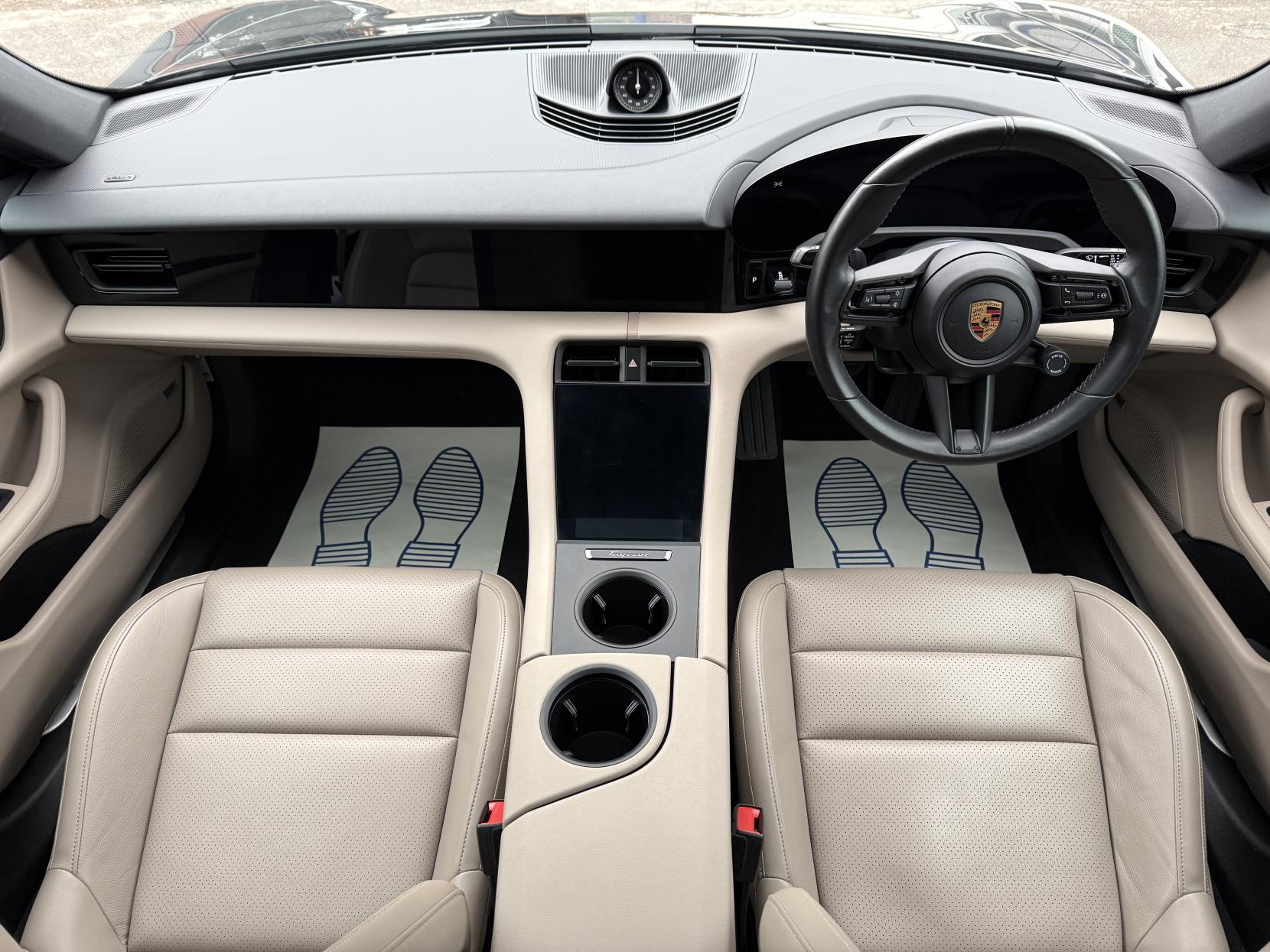 Porsche Taycan Performance Plus 93.4kWh 4S Saloon 4dr Electric Auto 4WD (571 ps)