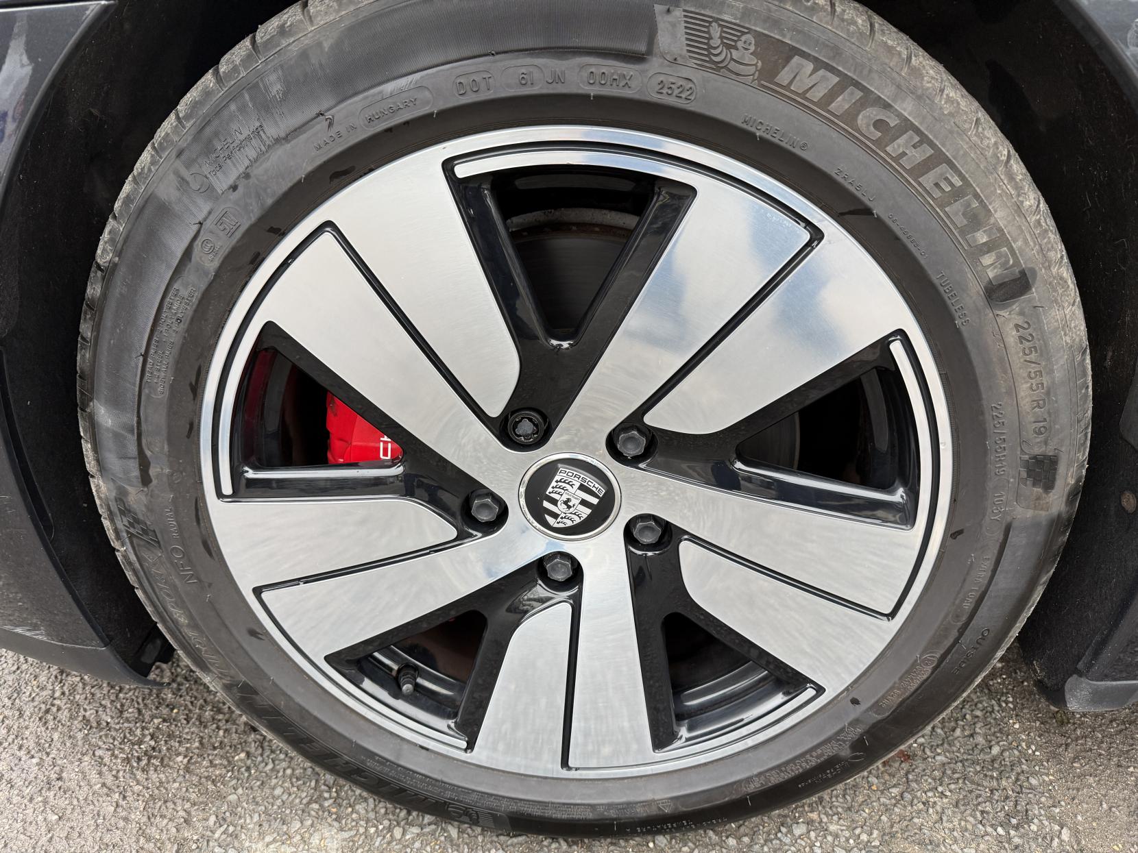 Porsche Taycan Performance Plus 93.4kWh 4S Saloon 4dr Electric Auto 4WD (571 ps)