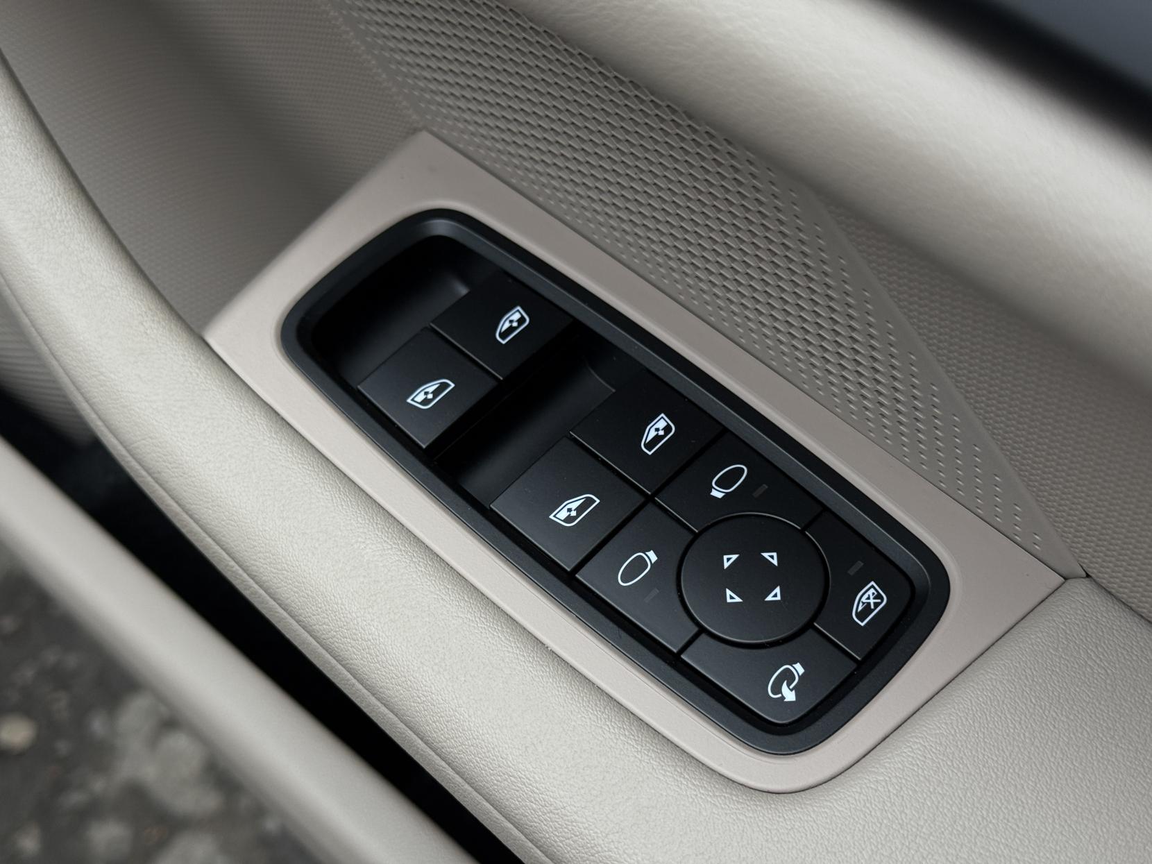 Porsche Taycan Performance Plus 93.4kWh 4S Saloon 4dr Electric Auto 4WD (571 ps)