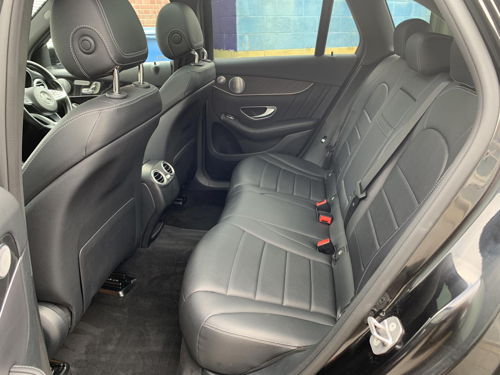 Mercedes-Benz GLC 2.1 GLC250d AMG Line (Premium Plus) SUV 5dr Diesel G-Tronic 4MATIC Euro 6 (s/s) (204 ps)