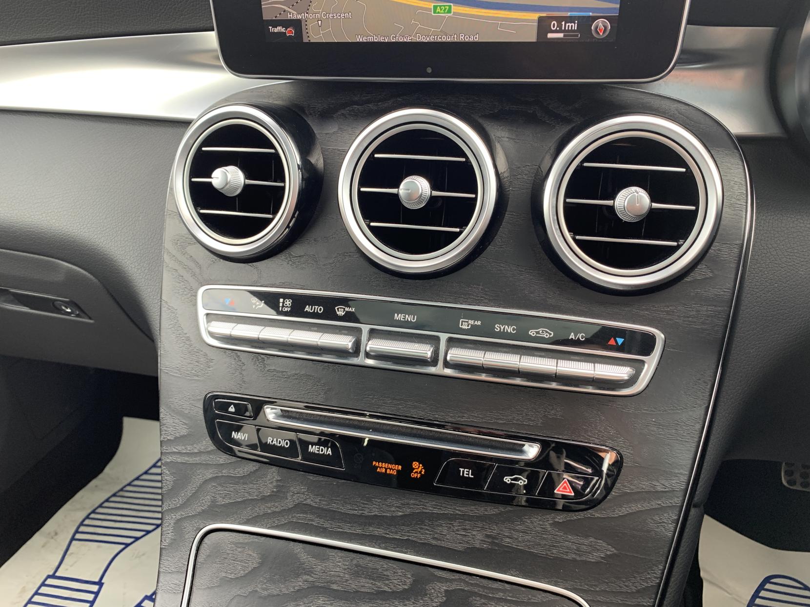 Mercedes-Benz GLC 2.1 GLC250d AMG Line (Premium Plus) SUV 5dr Diesel G-Tronic 4MATIC Euro 6 (s/s) (204 ps)