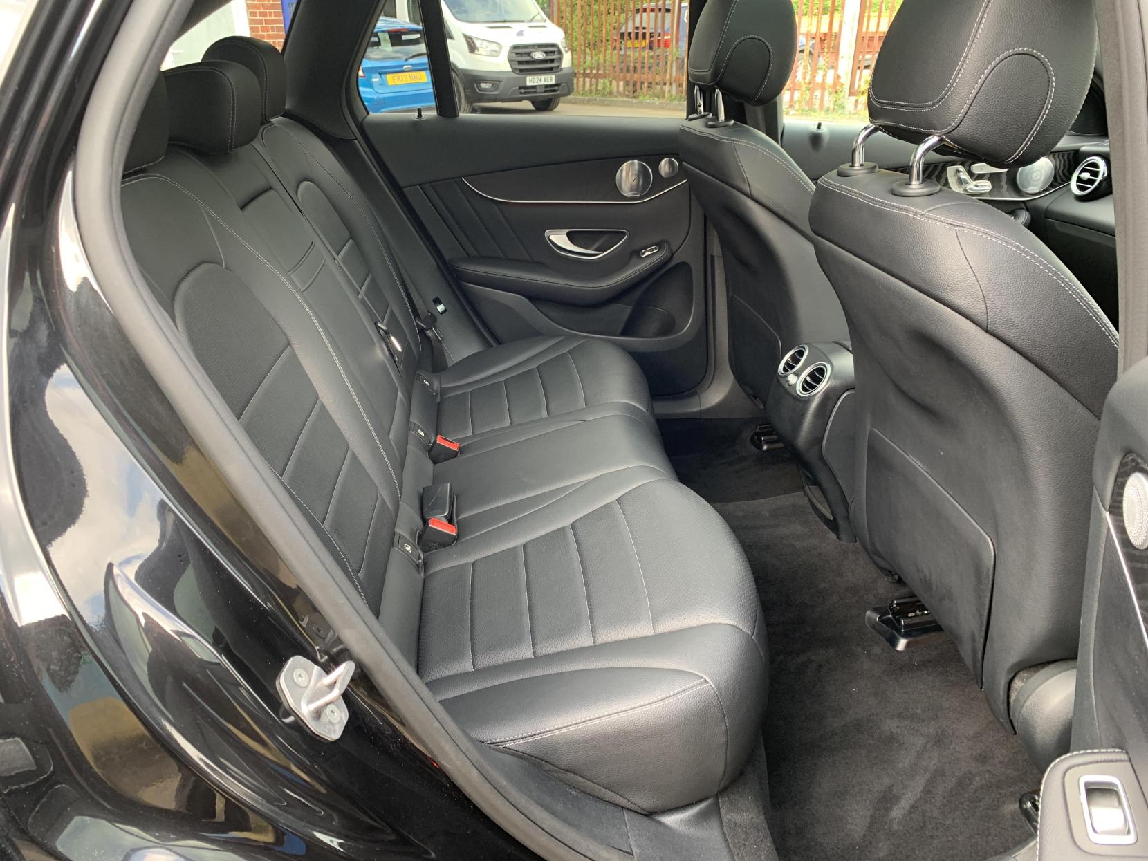 Mercedes-Benz GLC 2.1 GLC250d AMG Line (Premium Plus) SUV 5dr Diesel G-Tronic 4MATIC Euro 6 (s/s) (204 ps)
