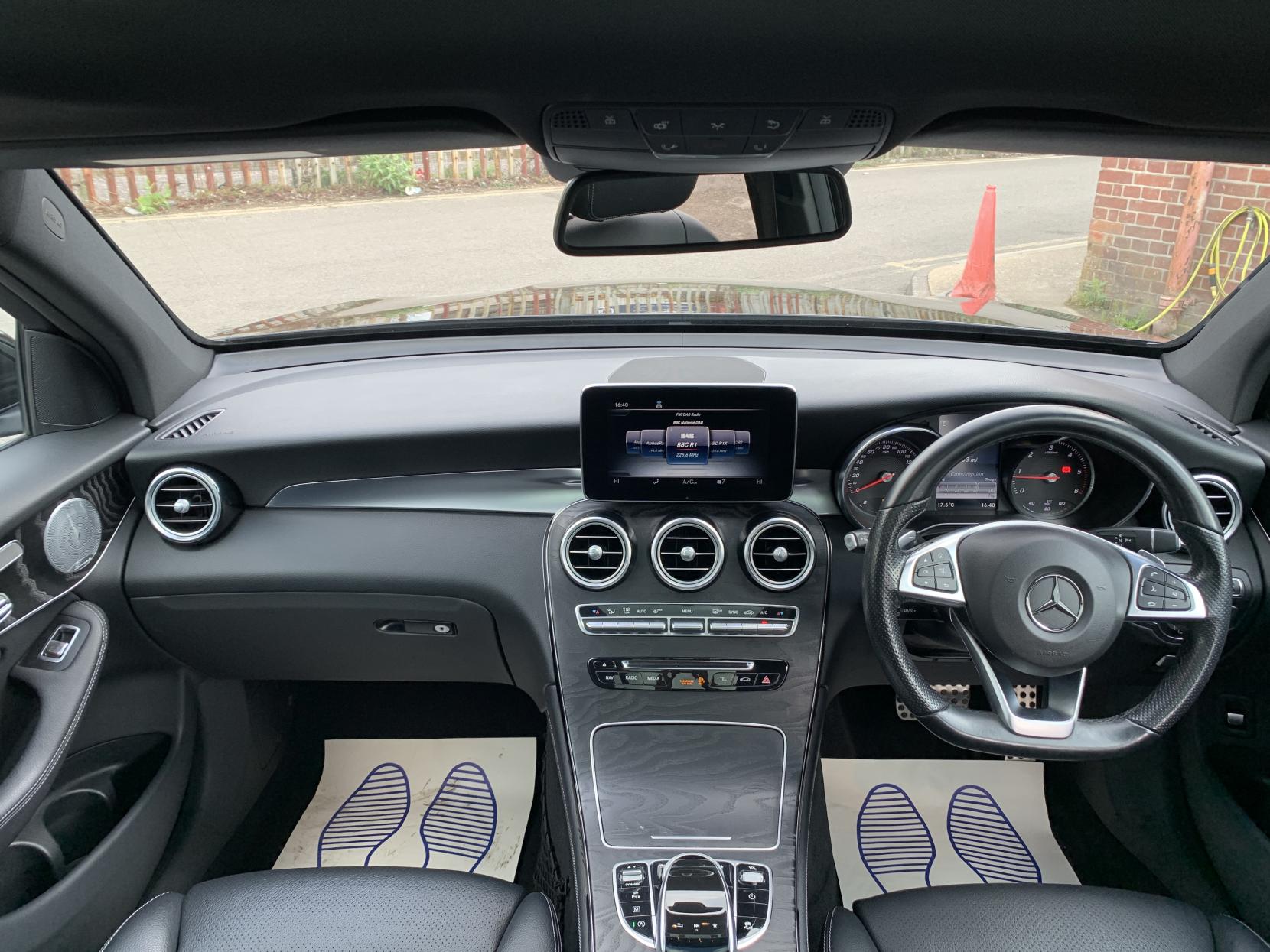 Mercedes-Benz GLC 2.1 GLC250d AMG Line (Premium Plus) SUV 5dr Diesel G-Tronic 4MATIC Euro 6 (s/s) (204 ps)