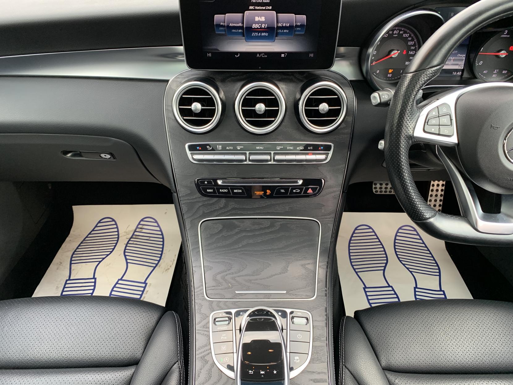 Mercedes-Benz GLC 2.1 GLC250d AMG Line (Premium Plus) SUV 5dr Diesel G-Tronic 4MATIC Euro 6 (s/s) (204 ps)