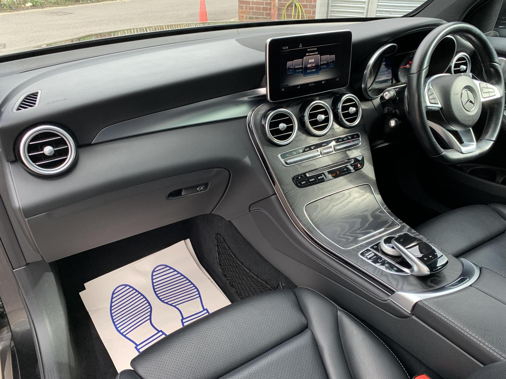 Mercedes-Benz GLC 2.1 GLC250d AMG Line (Premium Plus) SUV 5dr Diesel G-Tronic 4MATIC Euro 6 (s/s) (204 ps)