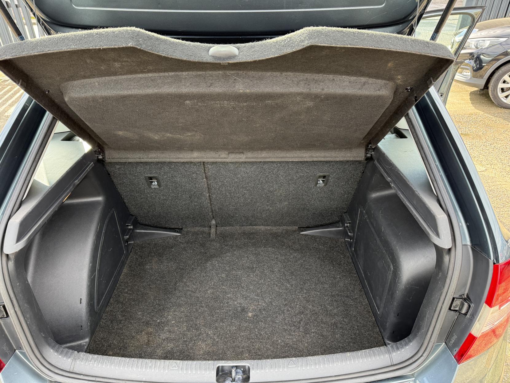 Skoda Rapid Spaceback 1.0 TSI GPF SE Tech Hatchback 5dr Petrol Manual Euro 6 (s/s) (95 ps)