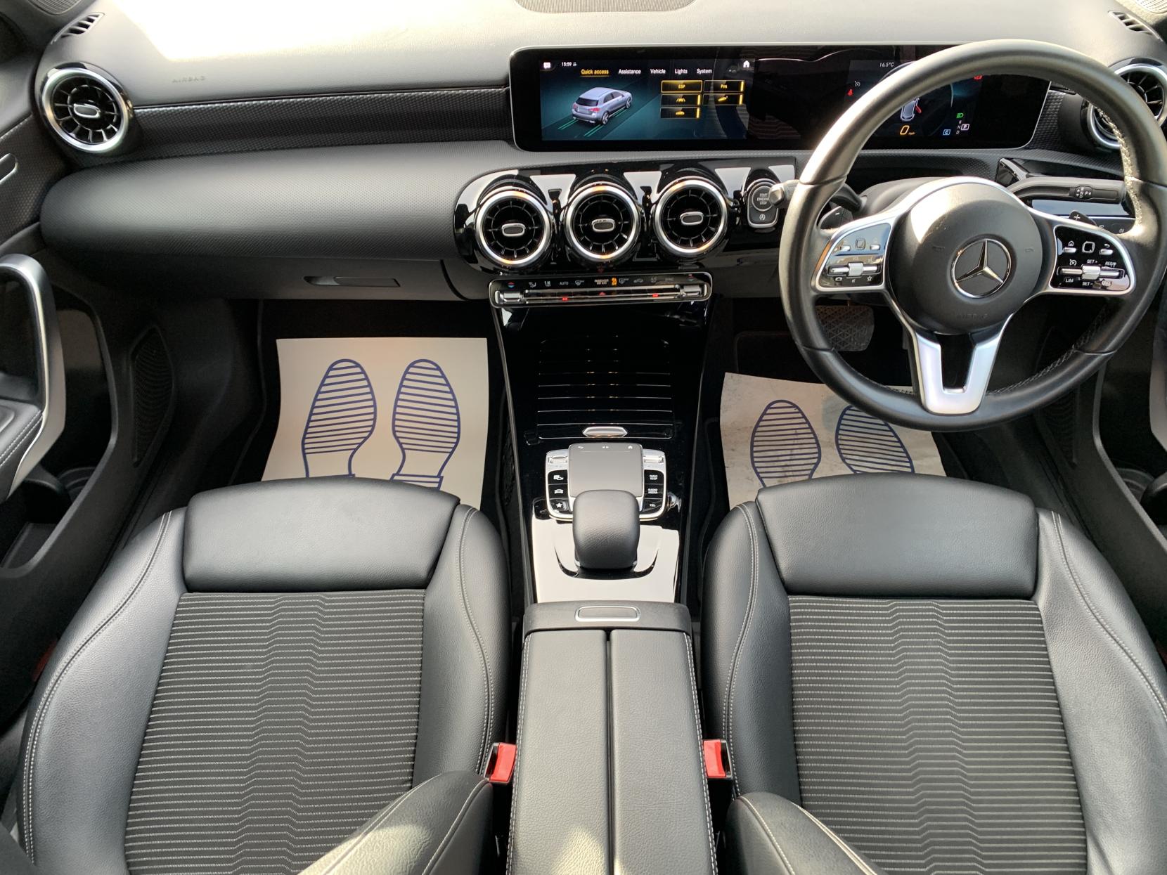 Mercedes-Benz A Class 1.5 A180d Sport (Executive) Hatchback 5dr Diesel 7G-DCT Euro 6 (s/s) (116 ps)