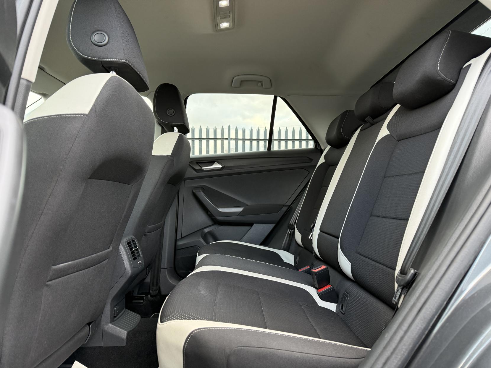 Volkswagen T-Roc 1.6 TDI SEL SUV 5dr Diesel Manual Euro 6 (s/s) (115 ps)