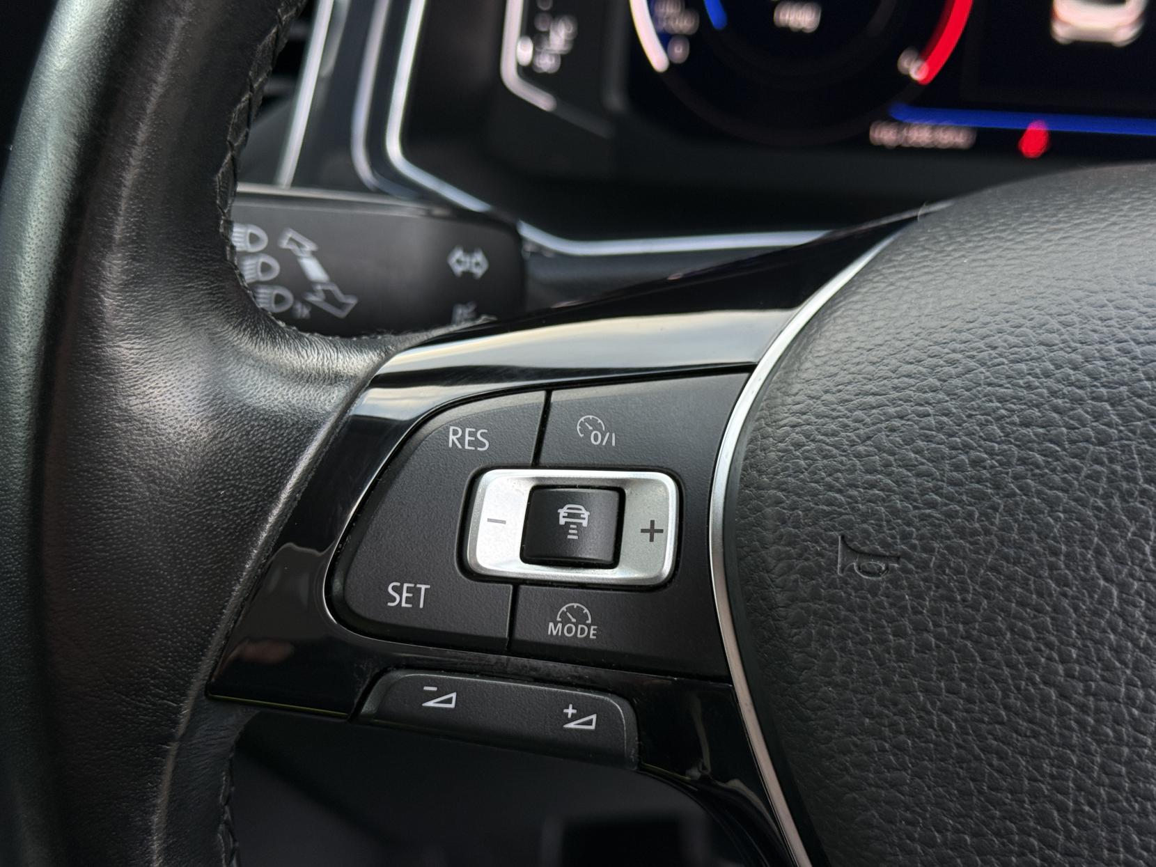 Volkswagen T-Roc 1.6 TDI SEL SUV 5dr Diesel Manual Euro 6 (s/s) (115 ps)