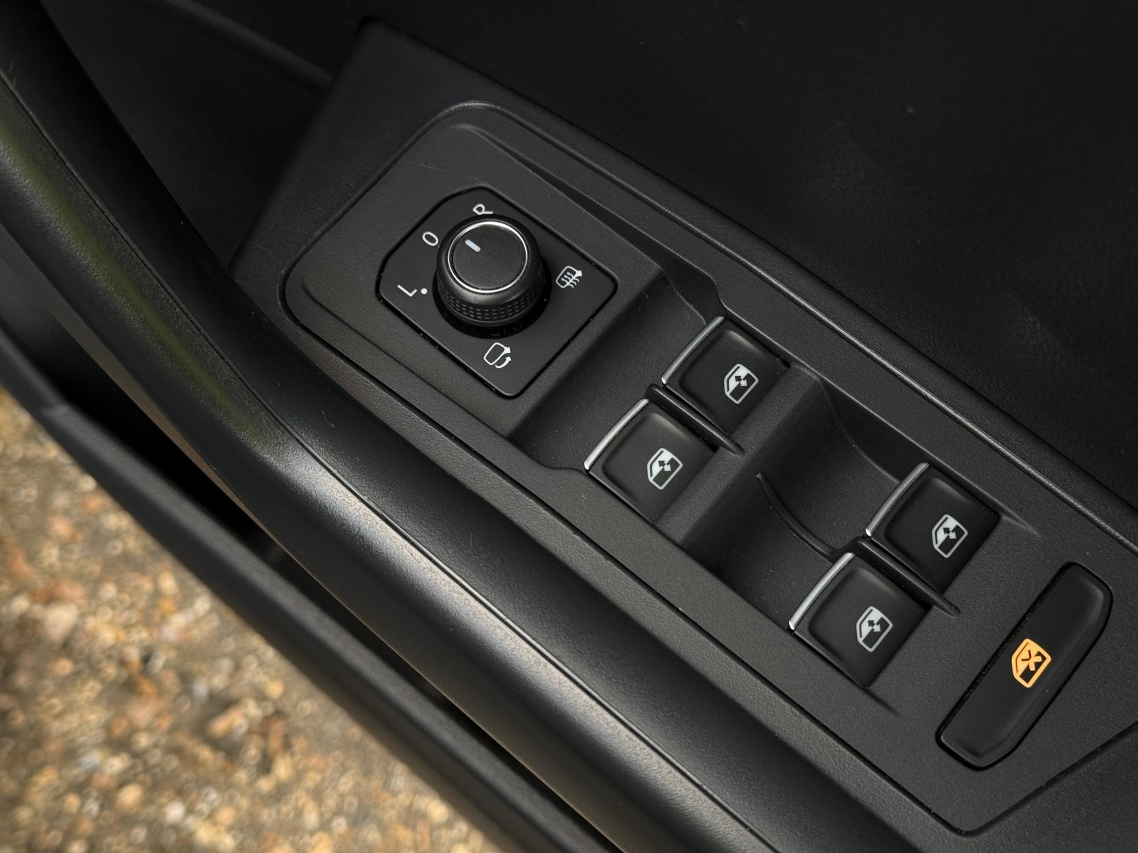 Volkswagen T-Roc 1.6 TDI SEL SUV 5dr Diesel Manual Euro 6 (s/s) (115 ps)