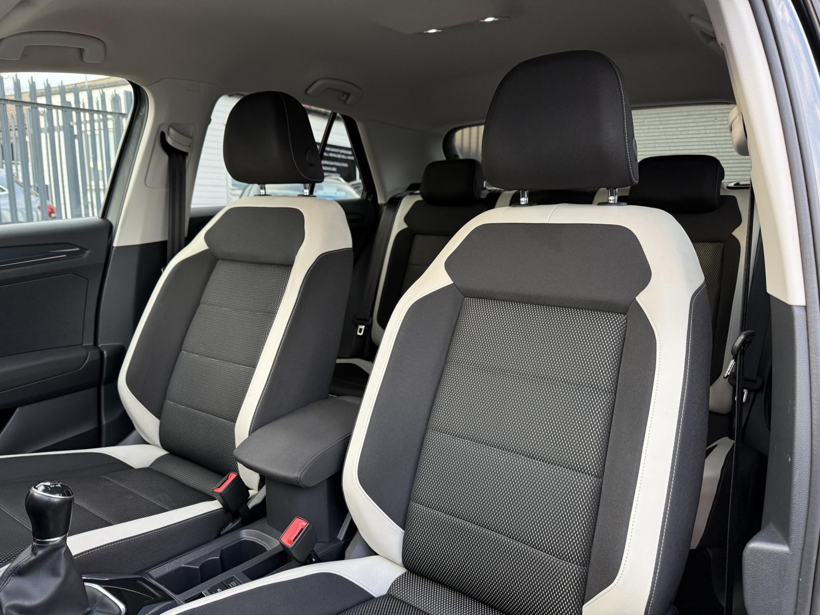 Volkswagen T-Roc 1.6 TDI SEL SUV 5dr Diesel Manual Euro 6 (s/s) (115 ps)