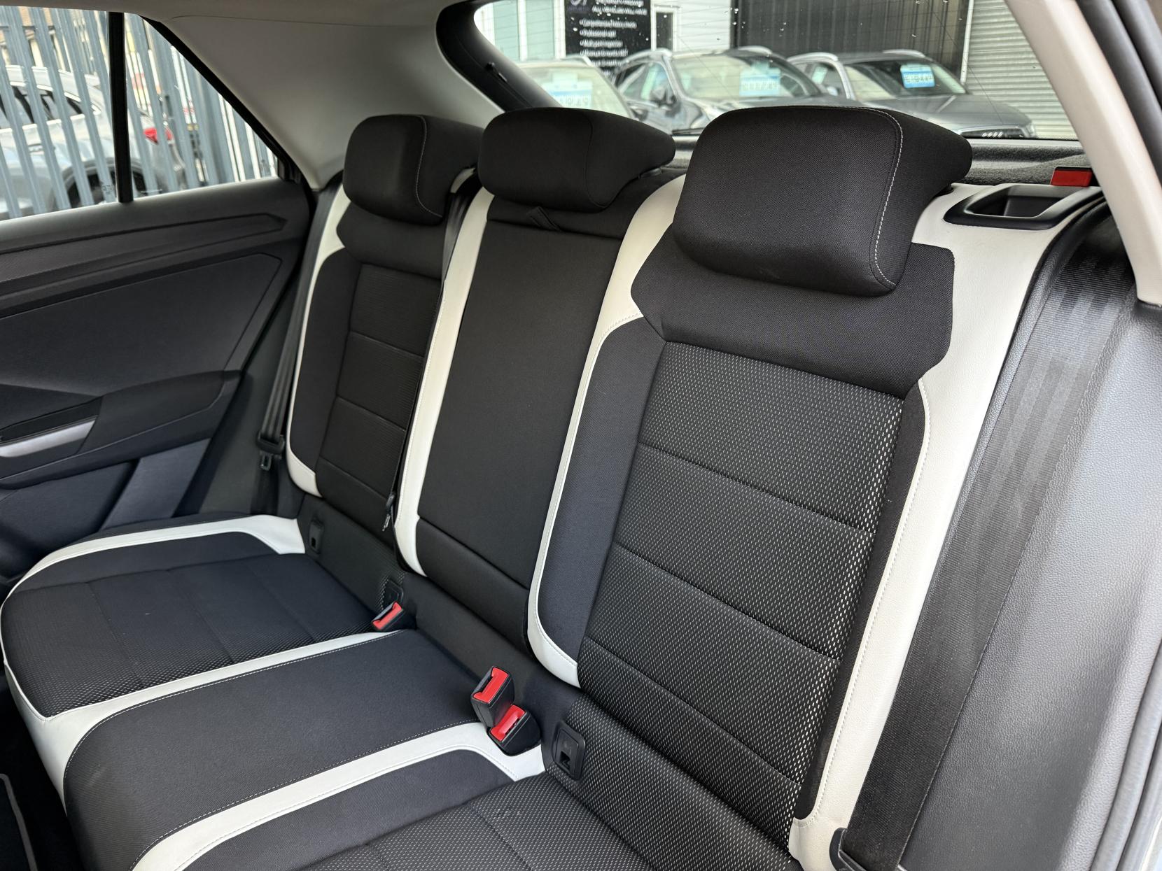 Volkswagen T-Roc 1.6 TDI SEL SUV 5dr Diesel Manual Euro 6 (s/s) (115 ps)