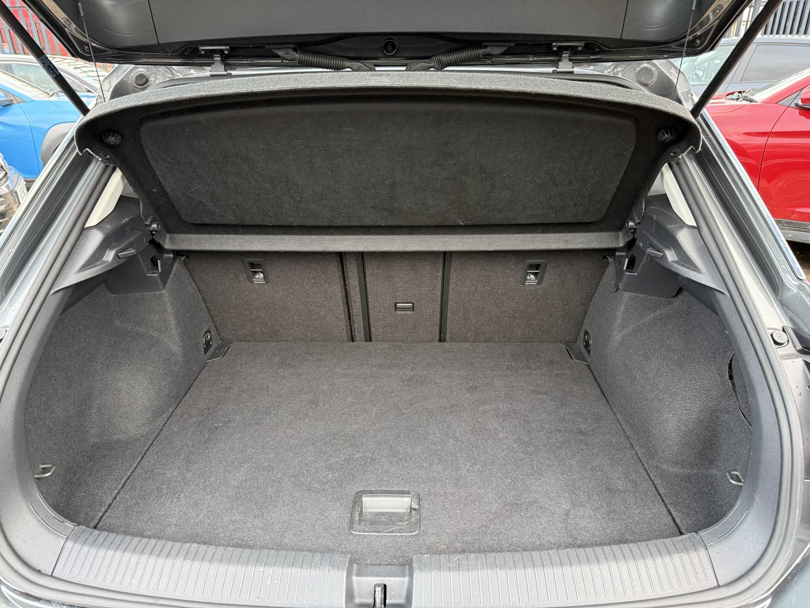 Volkswagen T-Roc 1.6 TDI SEL SUV 5dr Diesel Manual Euro 6 (s/s) (115 ps)