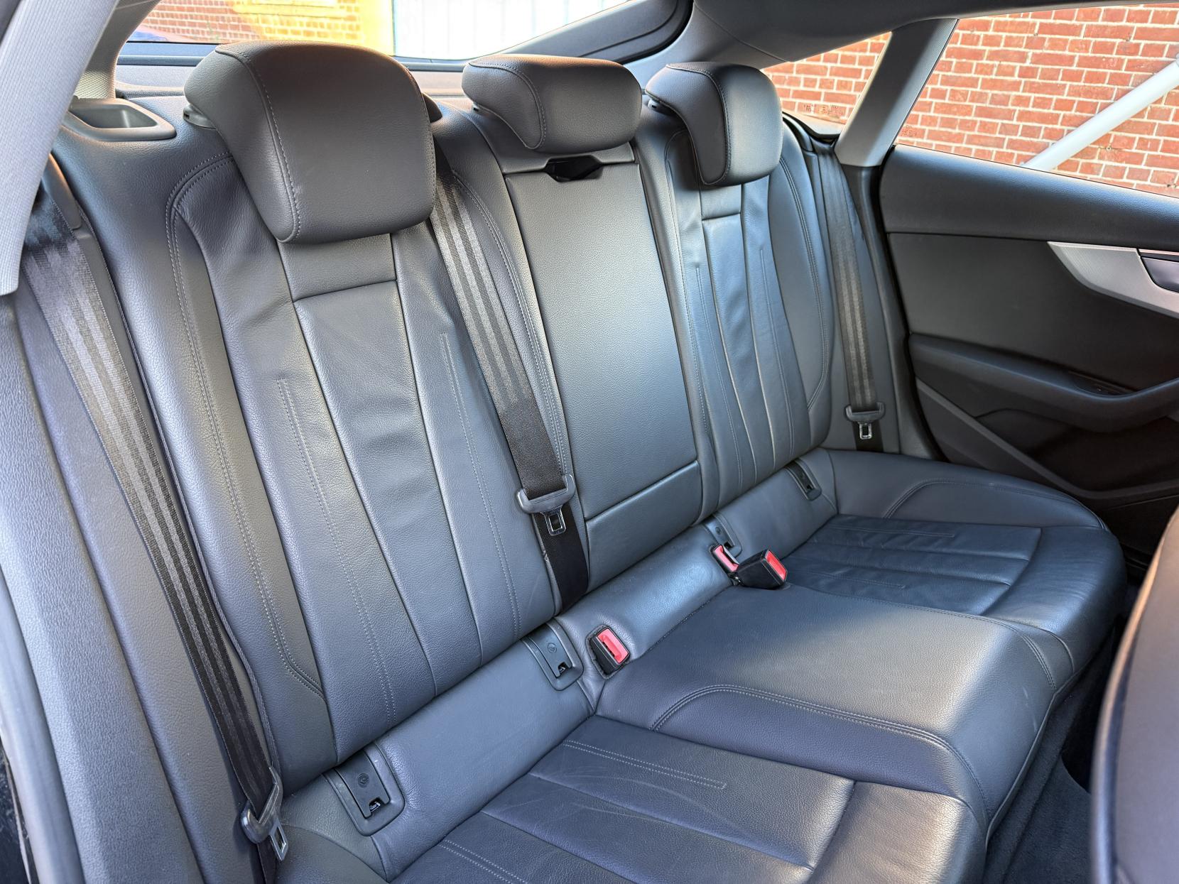 Audi A5 2.0 TDI 40 Sport Sportback 5dr Diesel S Tronic Euro 6 (s/s) (190 ps)