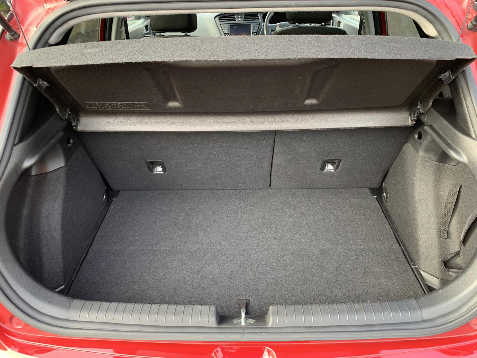 Hyundai i20 1.2 Premium SE Nav Hatchback 5dr Petrol Manual Euro 6 (84 ps)