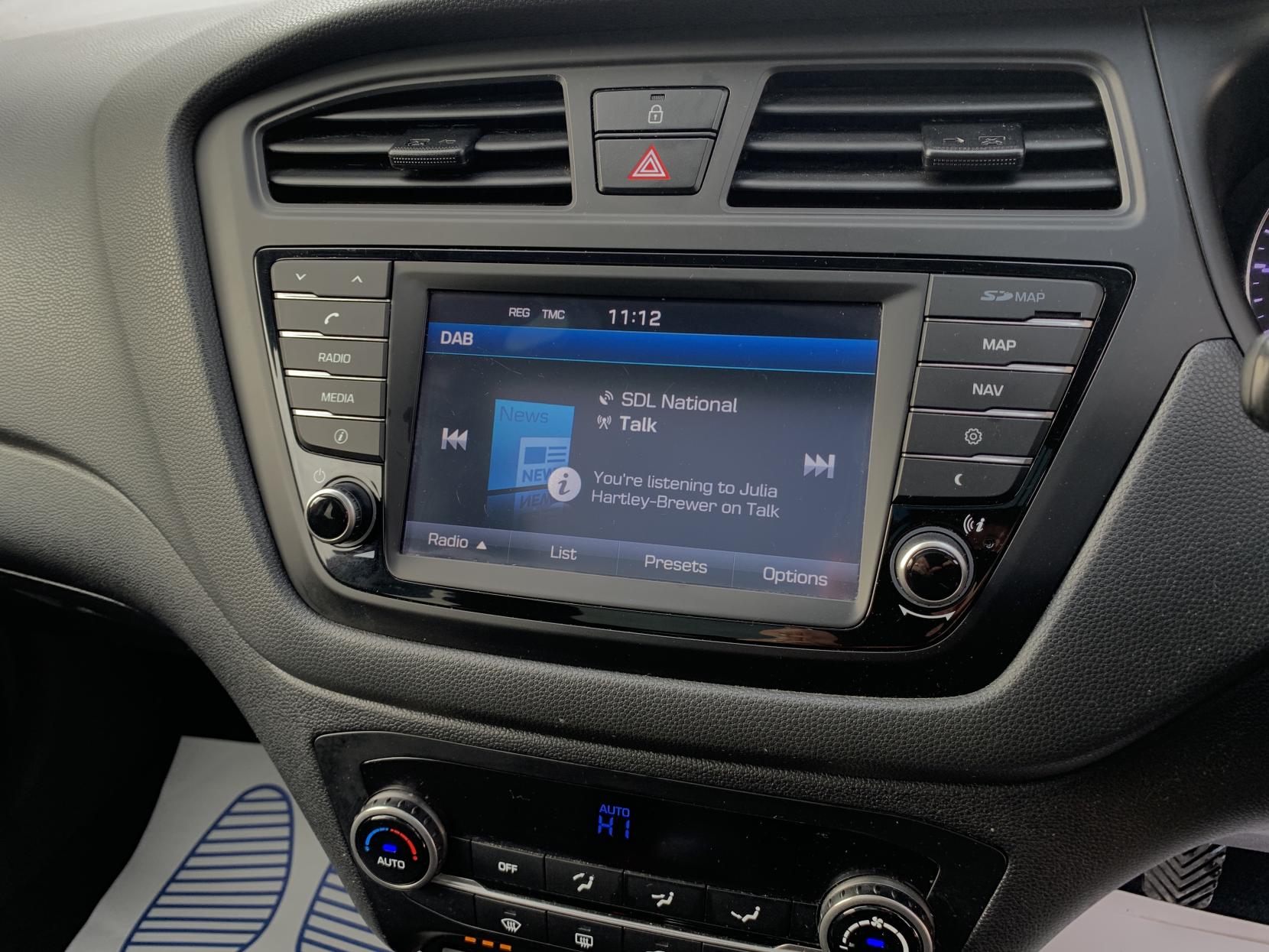 Hyundai i20 1.2 Premium SE Nav Hatchback 5dr Petrol Manual Euro 6 (84 ps)