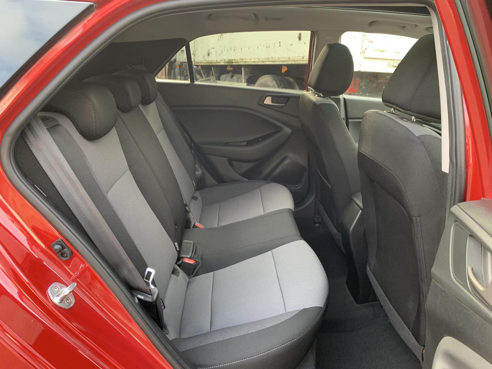 Hyundai i20 1.2 Premium SE Nav Hatchback 5dr Petrol Manual Euro 6 (84 ps)