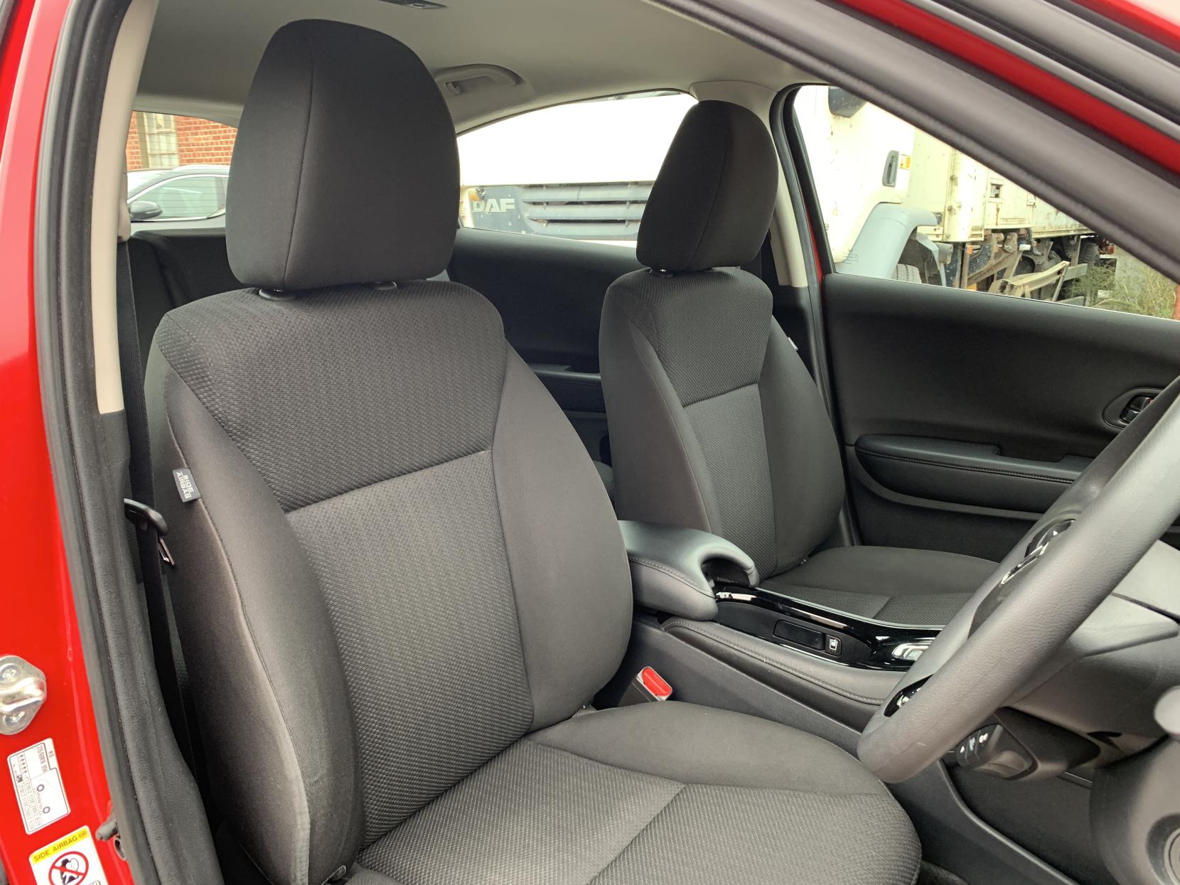 Honda HR-V 1.5 i-VTEC S SUV 5dr Petrol Manual Euro 6 (s/s) (130 ps)